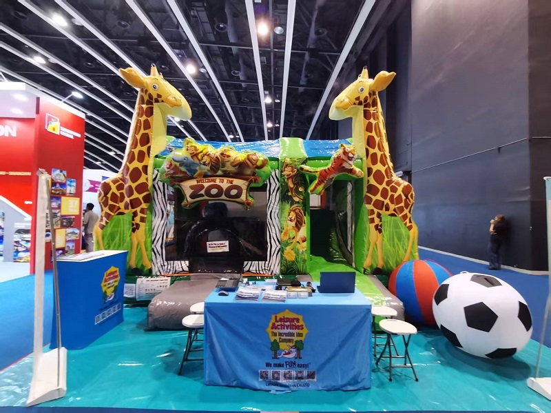 Leisure Activities® pripelje živalski vrt na IAAPA EXPO ASIA z osupljivim 4-metrskim napihljivim napihljivim gradom Leisure Activities® pripelje živalski vrt na IAAPA EXPO ASIA z osupljivim 4-metrskim napihljivim napihljivim gradom
